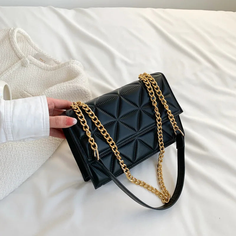 Clara™ | クラシック キルティング スクエア ショルダーバッグ