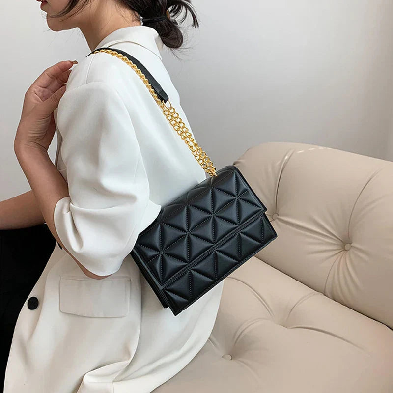 Clara™ | クラシック キルティング スクエア ショルダーバッグ